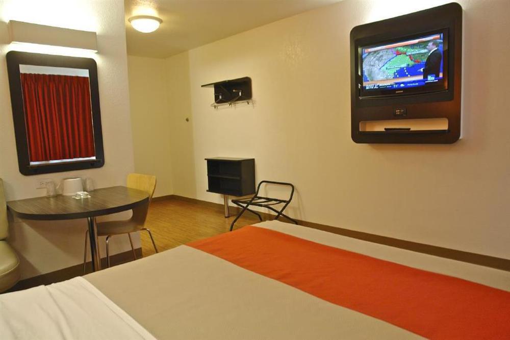Econo Lodge Idaho Falls Quarto foto